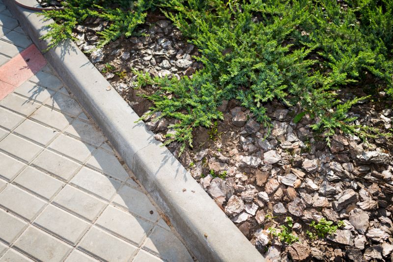 Seasonal Landscape Curbings